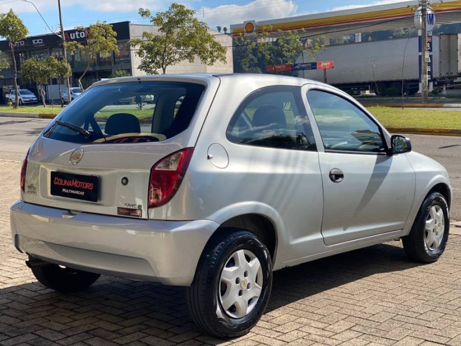 CHEVROLET - CELTA - 2010/2011 - Prata - R$ 33.900,00