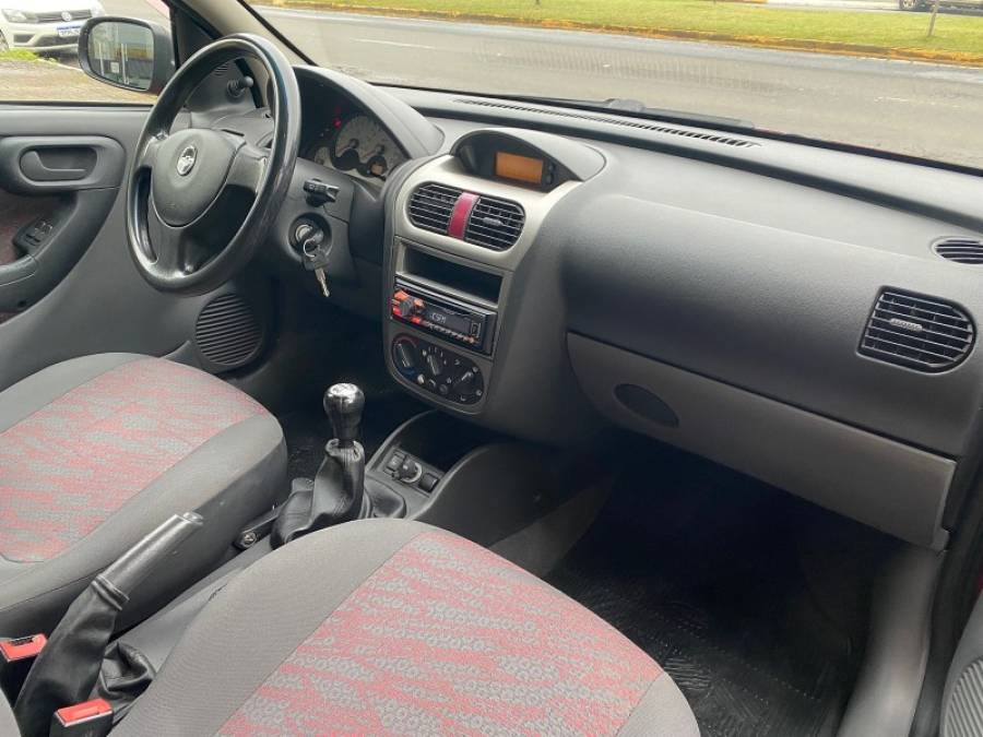CHEVROLET - MONTANA - 2004/2004 - Vermelha - R$ 37.900,00