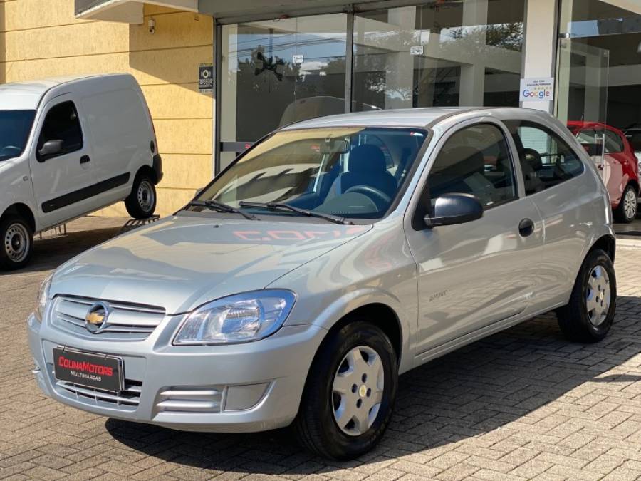 CHEVROLET - CELTA - 2010/2011 - Prata - R$ 33.900,00