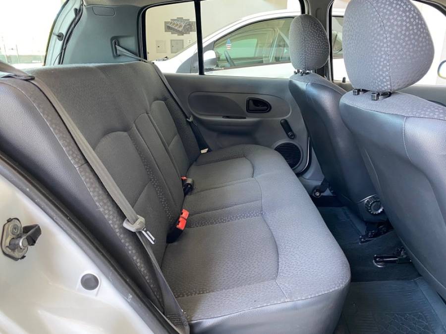 RENAULT - CLIO - 2011/2011 - Branca - R$ 25.900,00