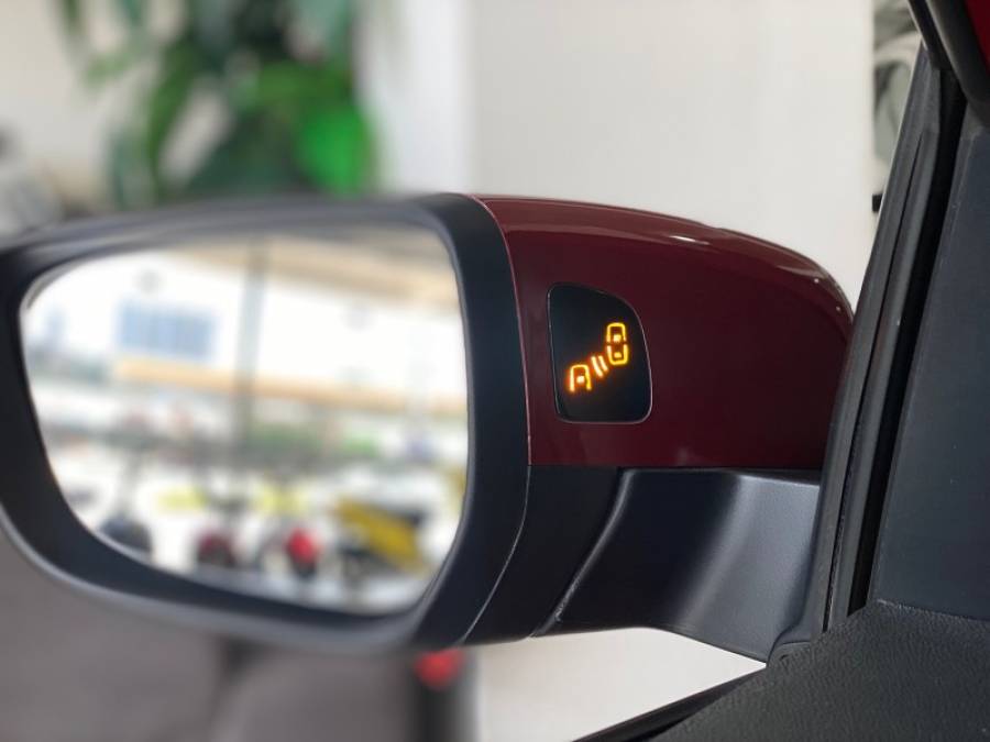 CHEVROLET - ONIX - 2024/2024 - Vermelha - R$ 98.900,00