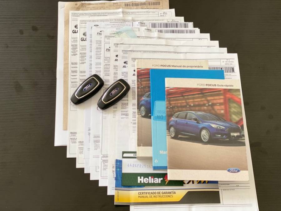 FORD - FOCUS - 2016/2016 - Branca - R$ 67.900,00