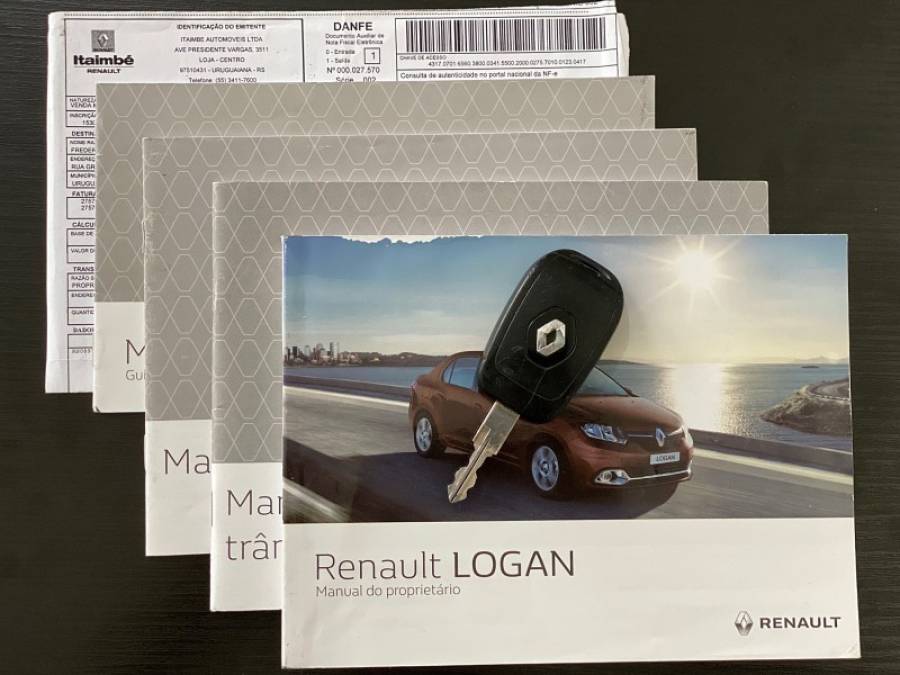 RENAULT - LOGAN - 2017/2018 - Branca - R$ 46.900,00