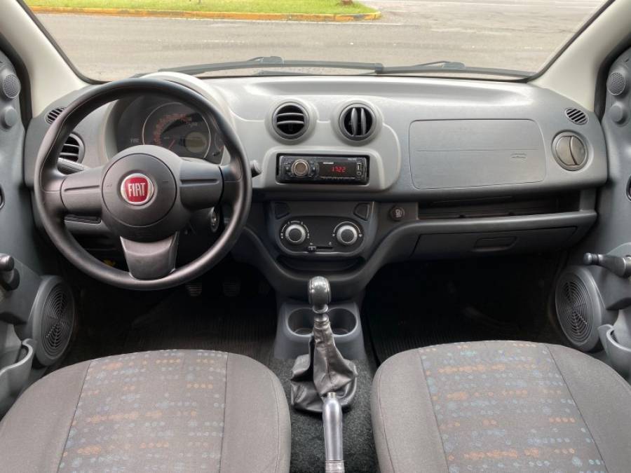 FIAT - UNO - 2016/2016 - Vermelha - R$ 30.900,00