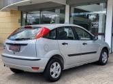 FORD - FOCUS - 2005/2006 - Prata - R$ 28.900,00