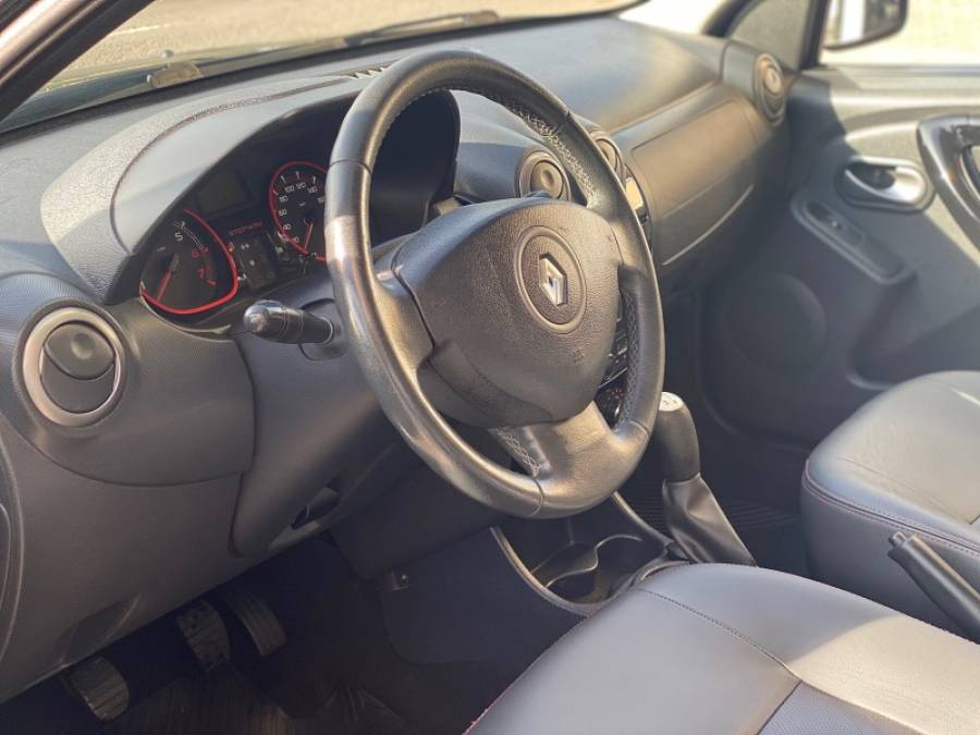 RENAULT - SANDERO - 2012/2012 - Preta - R$ 39.900,00