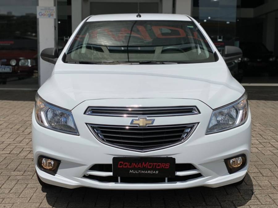 CHEVROLET - ONIX - 2015/2015 - Branca - R$ 47.900,00