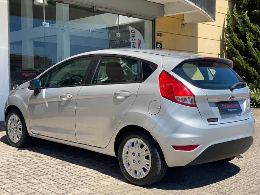 FORD - FIESTA - 2015/2015 - Prata - R$ 45.900,00