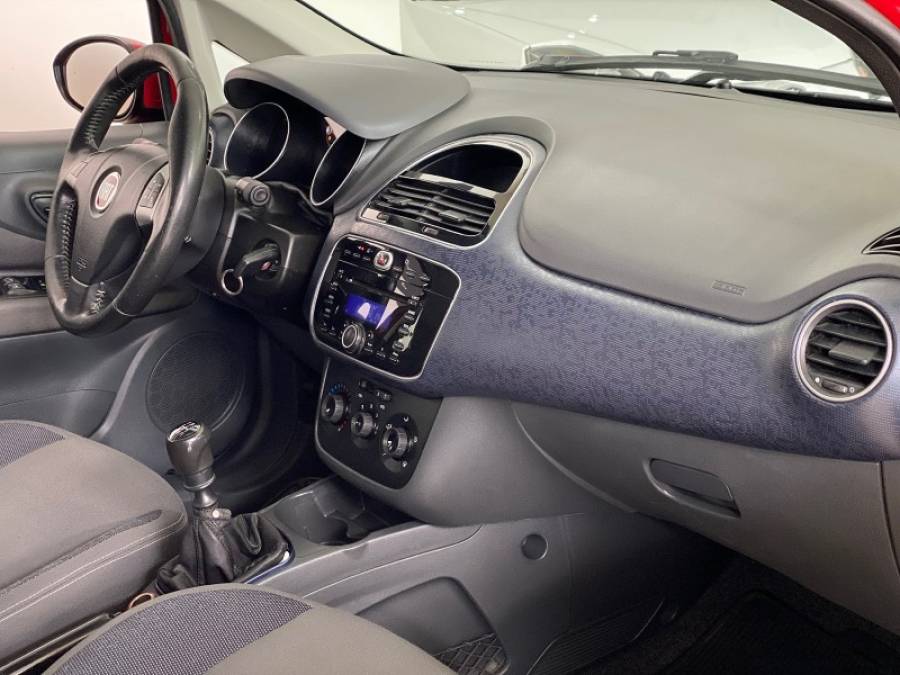 FIAT - PUNTO - 2013/2013 - Vermelha - R$ 38.900,00