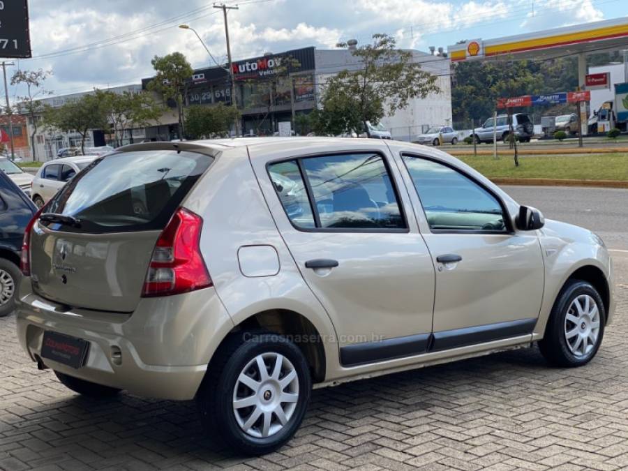 RENAULT - SANDERO - 2012/2012 - Bege - R$ 30.900,00