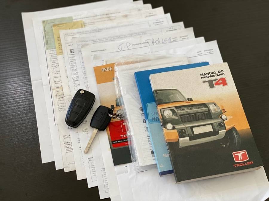 TROLLER - T4 - 2015/2015 - Amarela - R$ 158.900,00