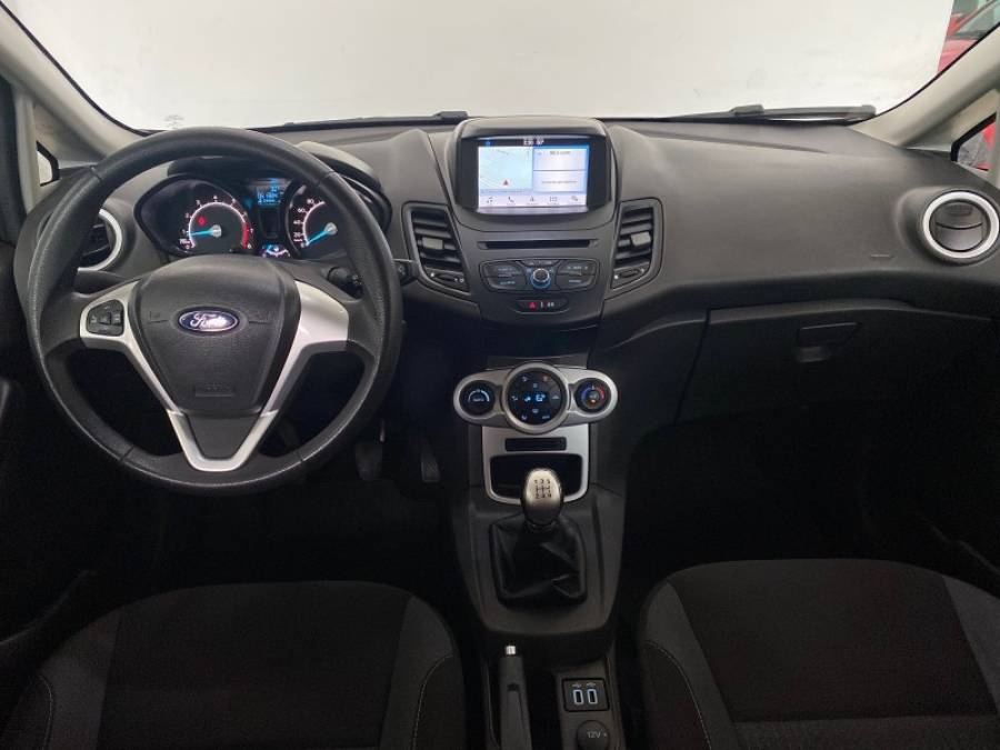 FORD - FIESTA - 2018/2019 - Vermelha - R$ 61.900,00