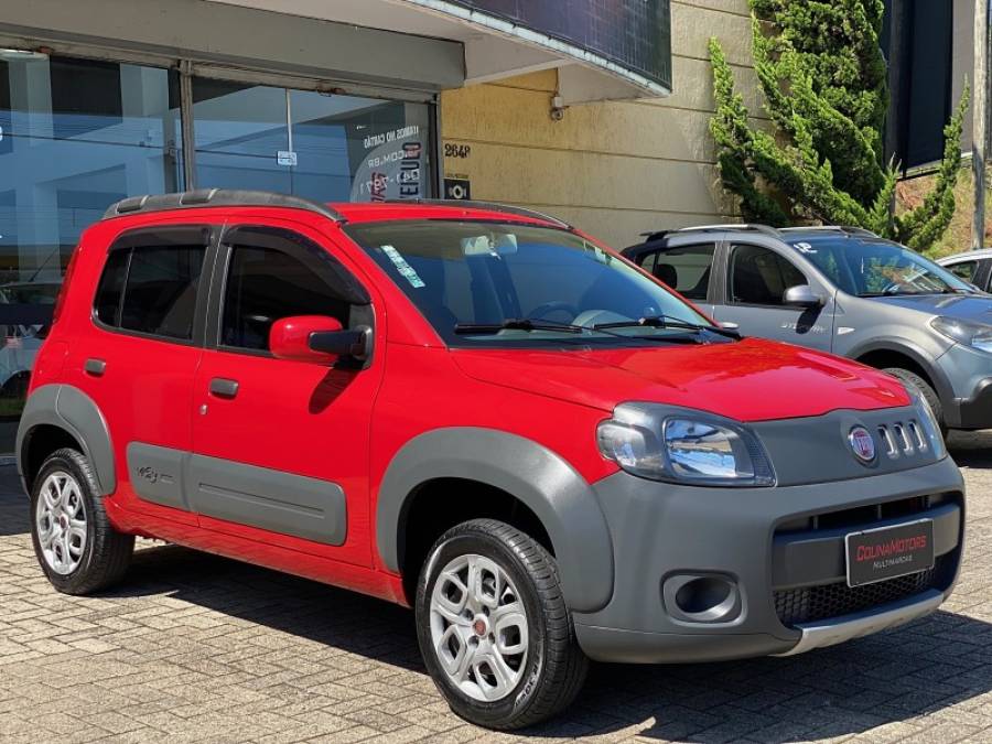 FIAT - UNO - 2013/2014 - Vermelha - R$ 35.900,00