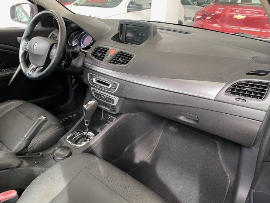 RENAULT - FLUENCE - 2016/2016 - Branca - R$ 54.900,00
