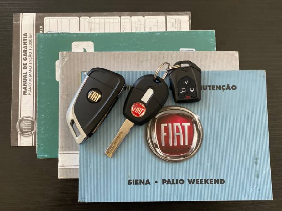 FIAT - PALIO - 2014/2015 - Branca - R$ 43.900,00