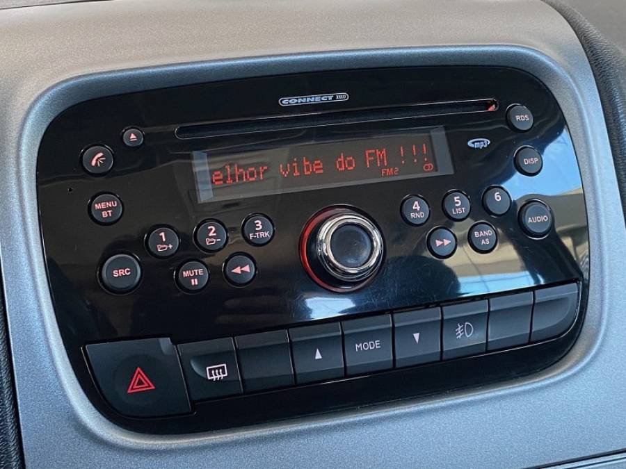 FIAT - IDEA - 2015/2015 - Branca - R$ 41.900,00