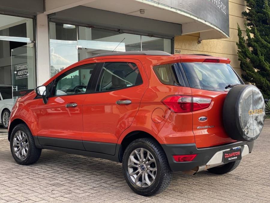 FORD - ECOSPORT - 2015/2015 - Laranja - R$ 57.900,00