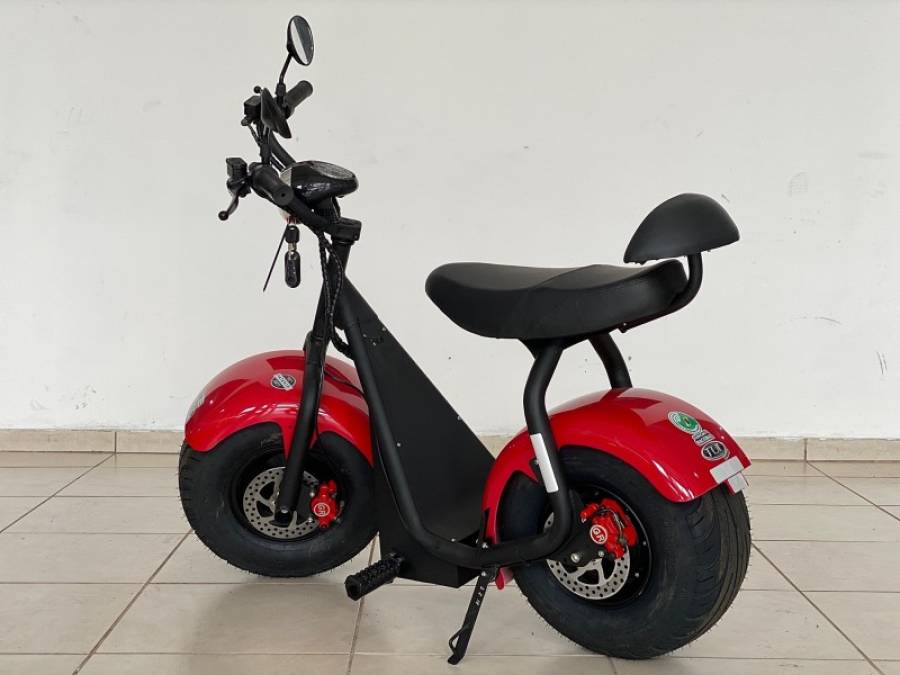 TUI - 1000W - 2025/2025 - Vermelha - R$ 9.690,00