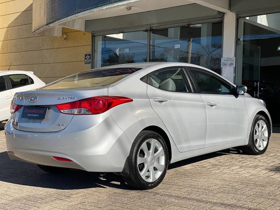 HYUNDAI - ELANTRA - 2012/2012 - Prata - R$ 65.900,00