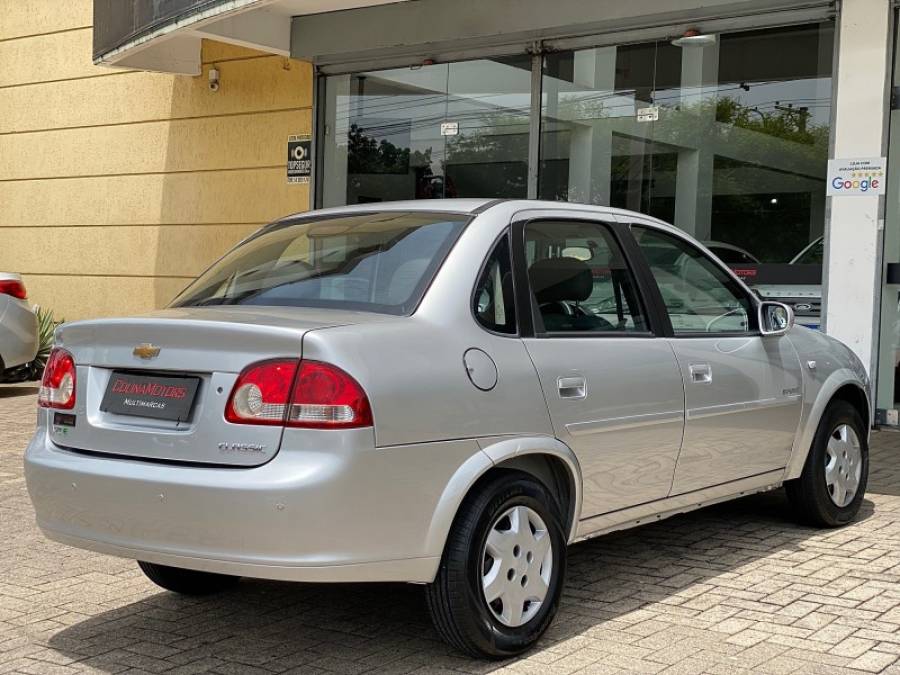 CHEVROLET - CLASSIC - 2013/2013 - Prata - R$ 28.900,00