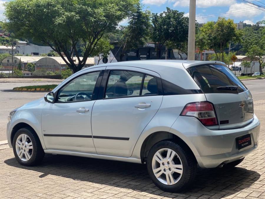 CHEVROLET - AGILE - 2011/2011 - Prata - R$ 33.900,00