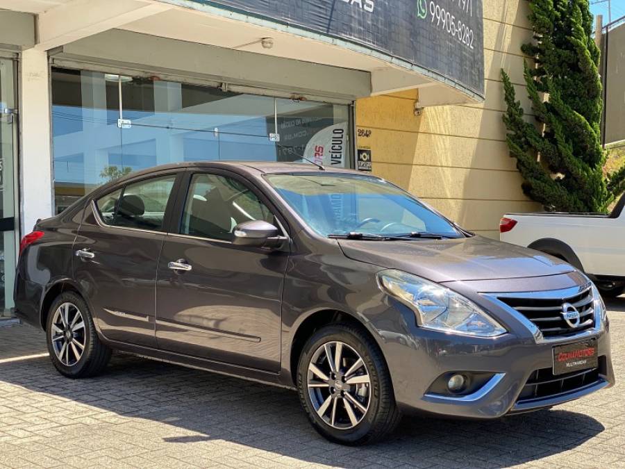 NISSAN - VERSA - 2020/2020 - Cinza - R$ 67.900,00