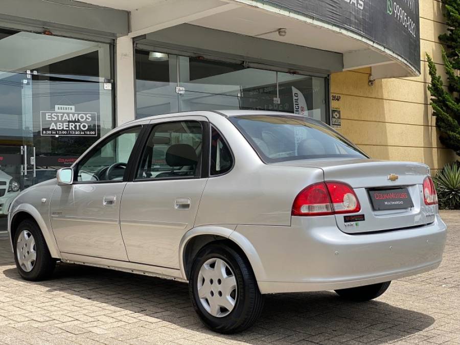 CHEVROLET - CLASSIC - 2013/2013 - Prata - R$ 28.900,00