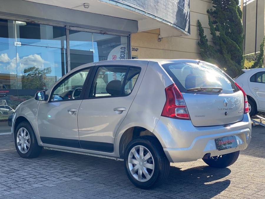 RENAULT - SANDERO - 2012/2013 - Prata - R$ 42.900,00