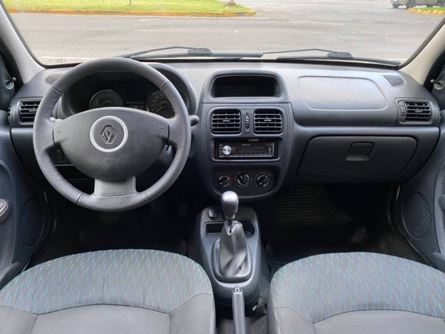 RENAULT - CLIO - 2014/2015 - Branca - R$ 32.900,00