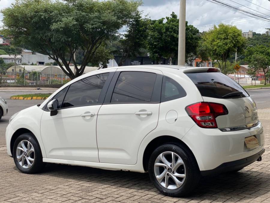 CITROËN - C3 - 2014/2015 - Branca - R$ 46.900,00