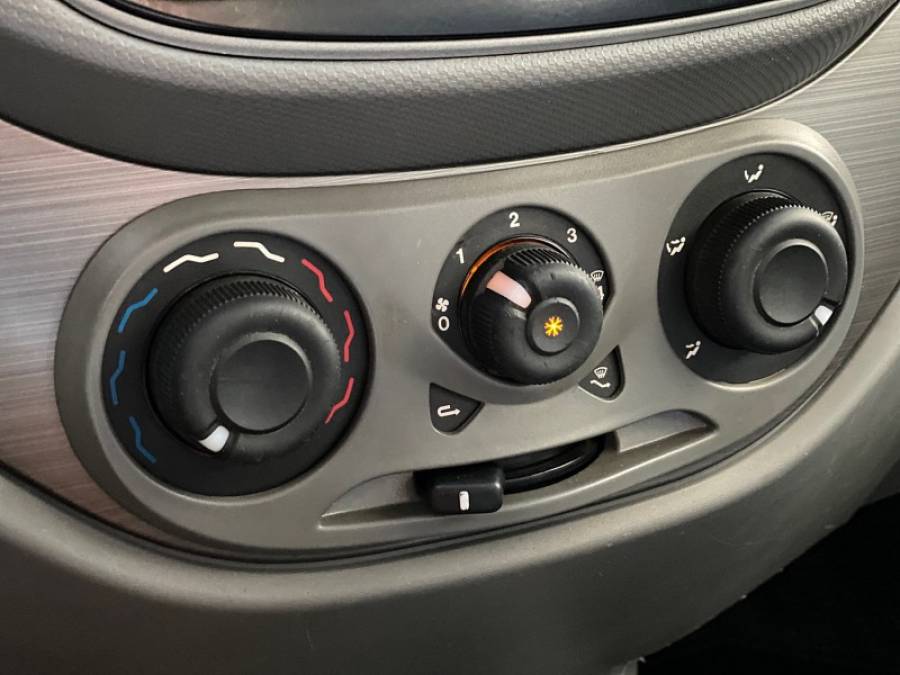 FIAT - PALIO - 2014/2014 - Branca - R$ 40.900,00