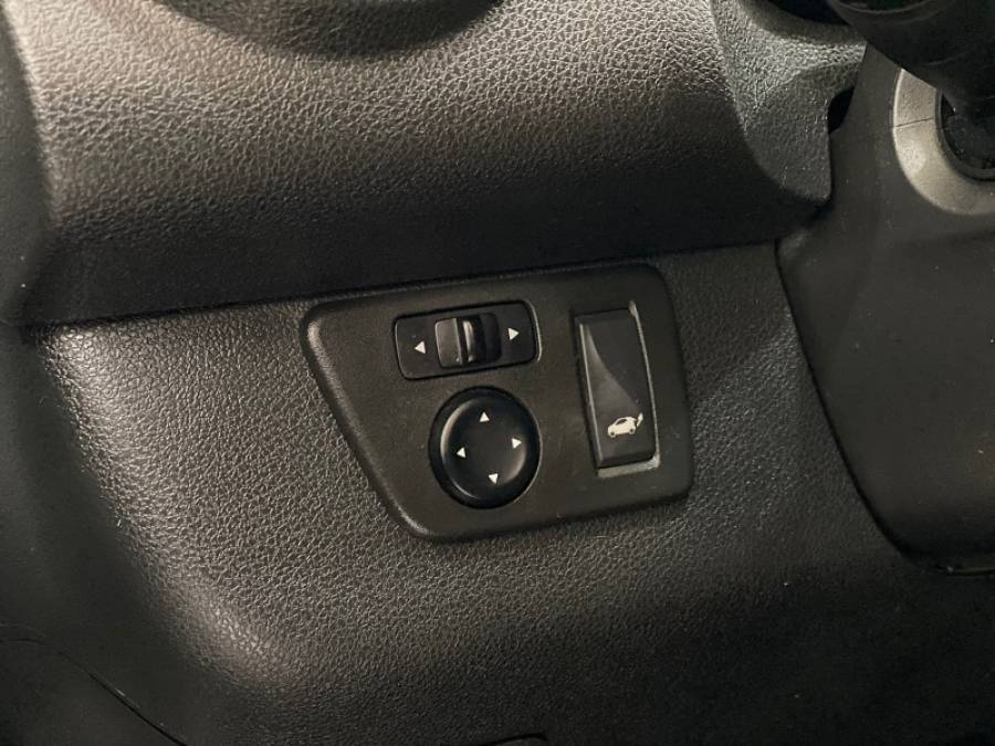 RENAULT - KWID - 2019/2019 - Branca - R$ 41.900,00