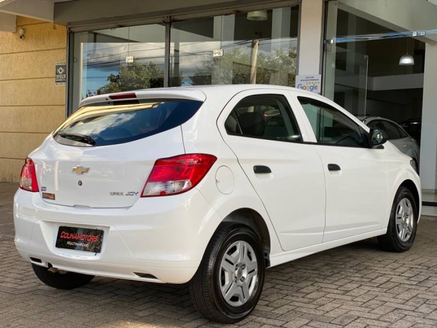 CHEVROLET - ONIX - 2017/2017 - Branca - R$ 47.900,00
