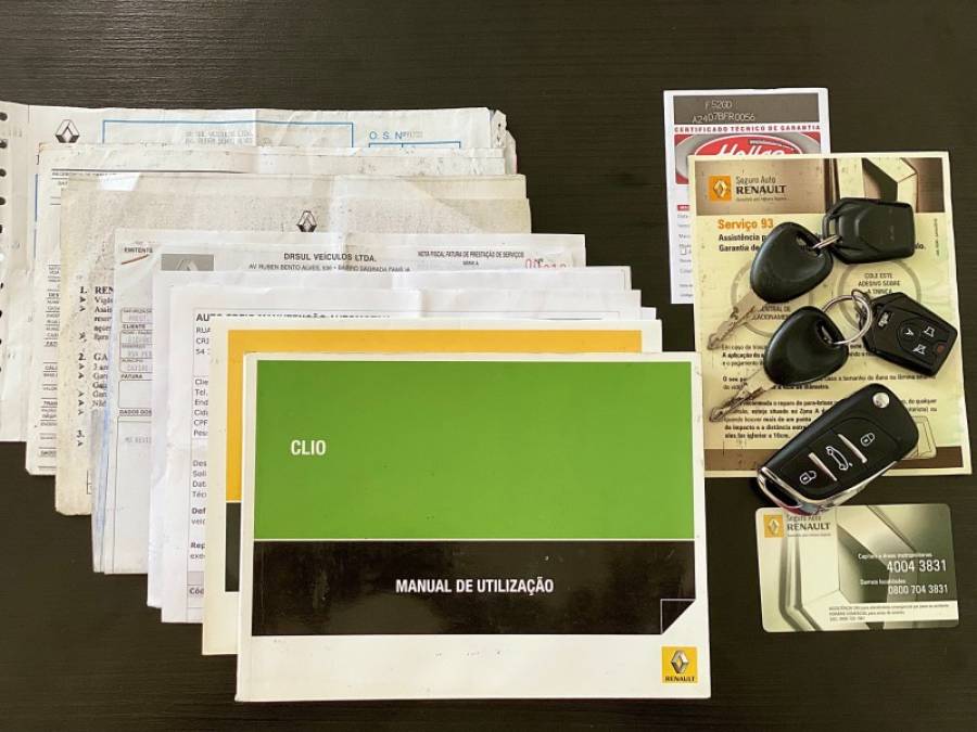 RENAULT - CLIO - 2011/2011 - Branca - R$ 25.900,00