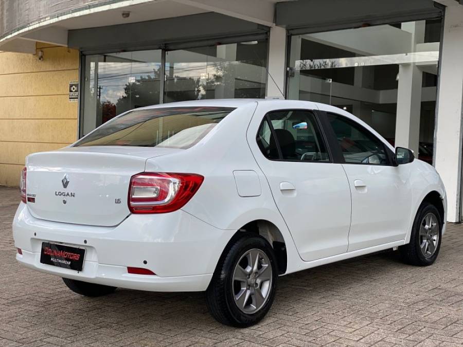 RENAULT - LOGAN - 2017/2018 - Branca - R$ 46.900,00