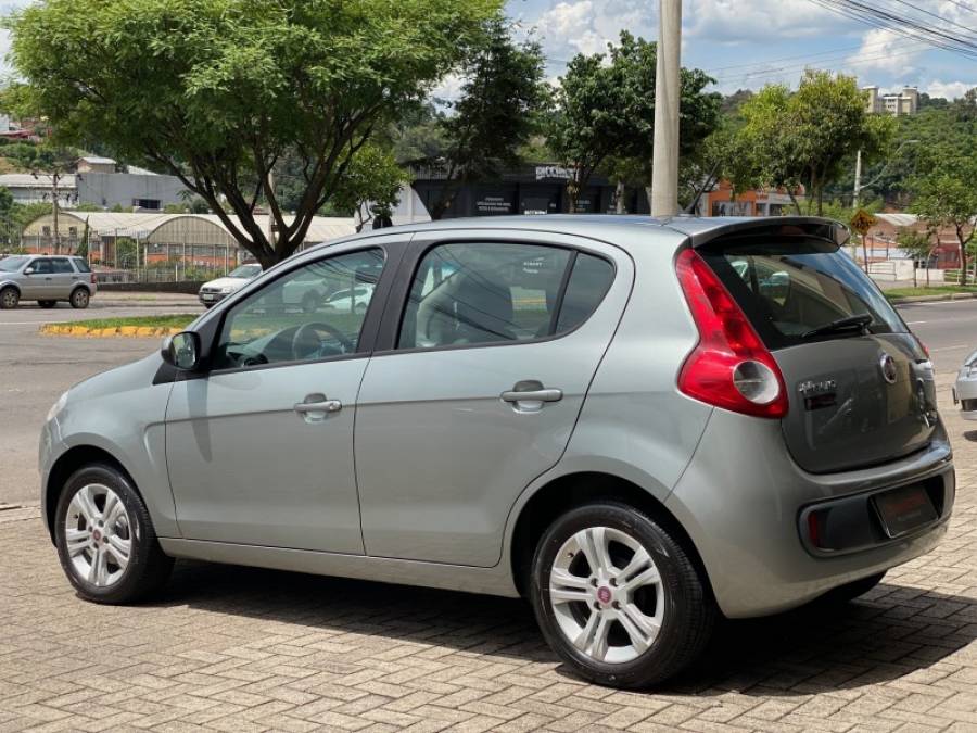 FIAT - PALIO - 2014/2014 - Cinza - R$ 39.900,00