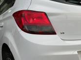 CHEVROLET - ONIX - 2014/2014 - Branca - R$ 55.900,00