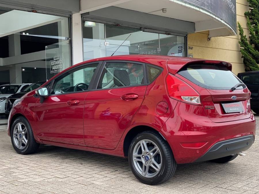 FORD - FIESTA - 2018/2019 - Vermelha - R$ 61.900,00
