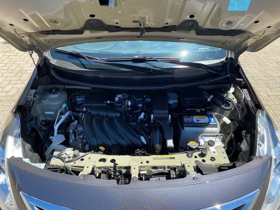 NISSAN - VERSA - 2020/2020 - Cinza - R$ 67.900,00