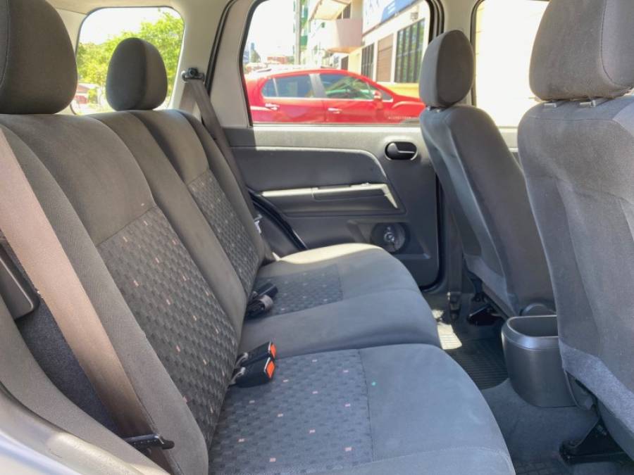 FORD - ECOSPORT - 2005/2005 - Prata - R$ 31.900,00