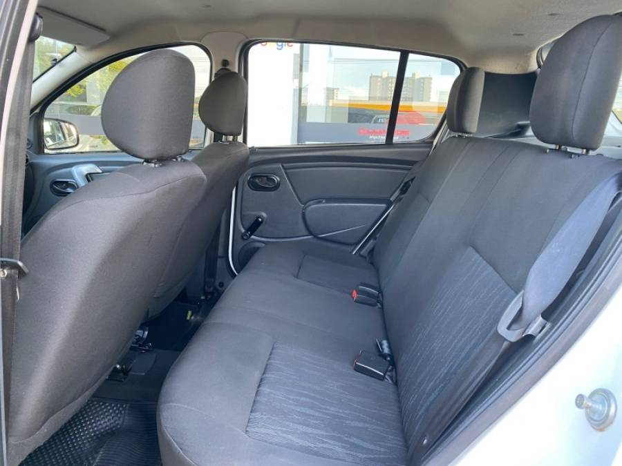 RENAULT - SANDERO - 2014/2014 - Branca - R$ 32.900,00