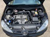 PEUGEOT - 206 - 2008/2008 - Preta - R$ 19.900,00