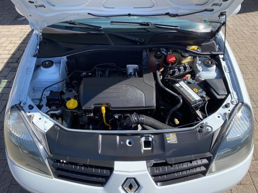 RENAULT - CLIO - 2011/2011 - Branca - R$ 25.900,00