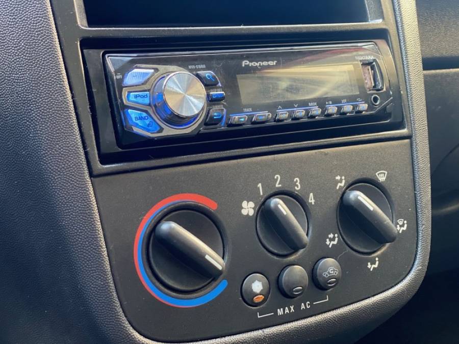 CHEVROLET - MONTANA - 2009/2010 - Preta - R$ 35.900,00