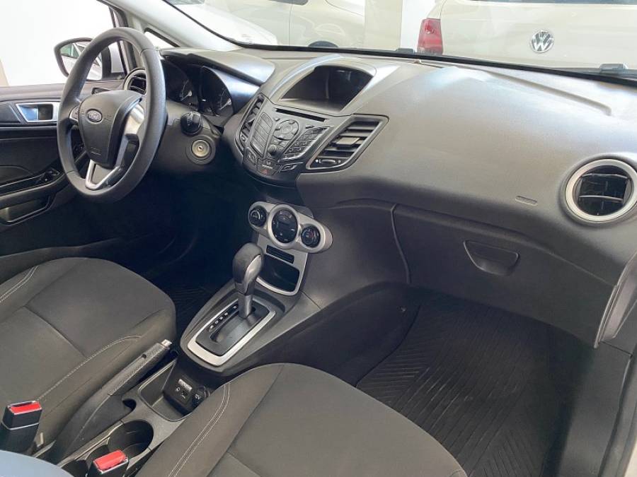 FORD - FIESTA - 2016/2016 - Branca - R$ 51.900,00