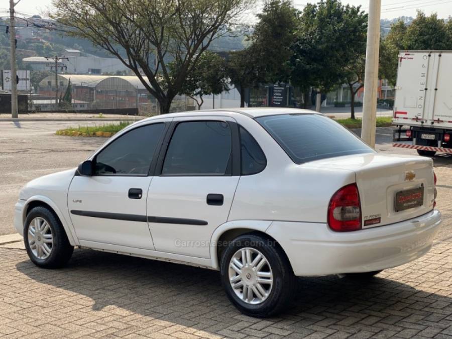 CHEVROLET - CLASSIC - 2008/2009 - Branca - R$ 20.900,00