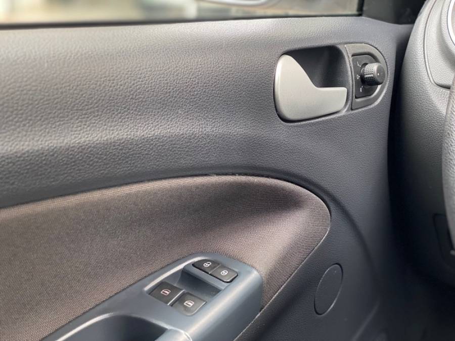 VOLKSWAGEN - GOL - 2014/2014 - Branca - R$ 38.900,00