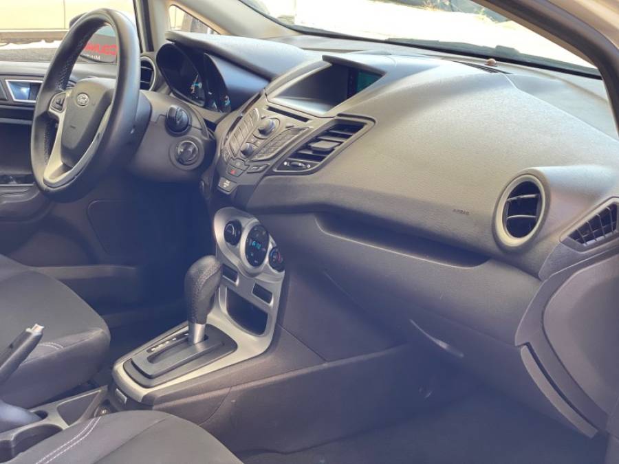 FORD - FIESTA - 2014/2014 - Branca - R$ 40.900,00