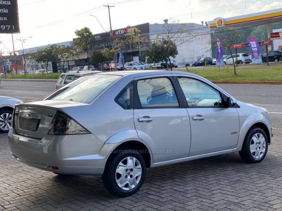 FORD - FIESTA - 2012/2012 - Prata - R$ 34.900,00