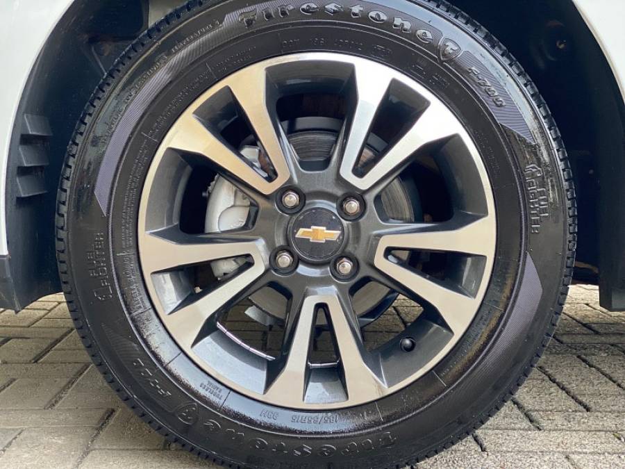 CHEVROLET - ONIX - 2014/2014 - Branca - R$ 55.900,00